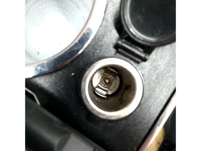 【メーカー不明】ルーミー用センターコンソール
