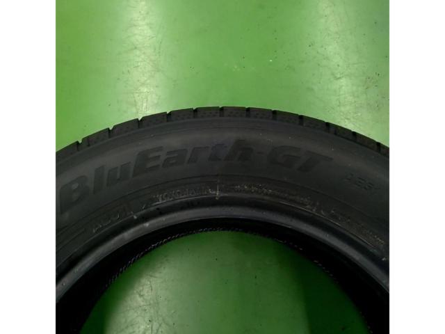 *1 bottle YOKOHAMA BluEarth-GT
AE 51
195 / 65R15