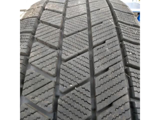 BRIDGESTONE】BLIZZAK VRX3 185/60R15 | やや傷や汚れあり | アップ 
