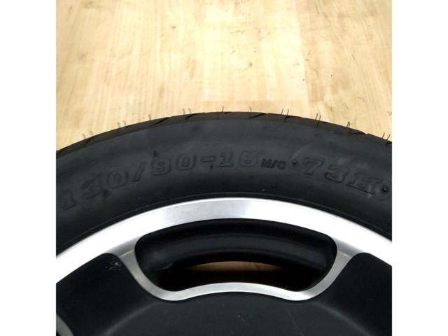Harley-Davidson Street Glide
Original wheel