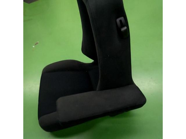 RECAROLX-VF
With armrest
Genuine