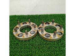 Unknown Manufacturer
Wide tread spacer