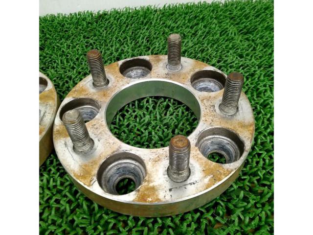 Unknown Manufacturer
Wide tread spacer