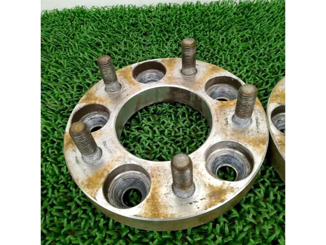 Unknown Manufacturer
Wide tread spacer