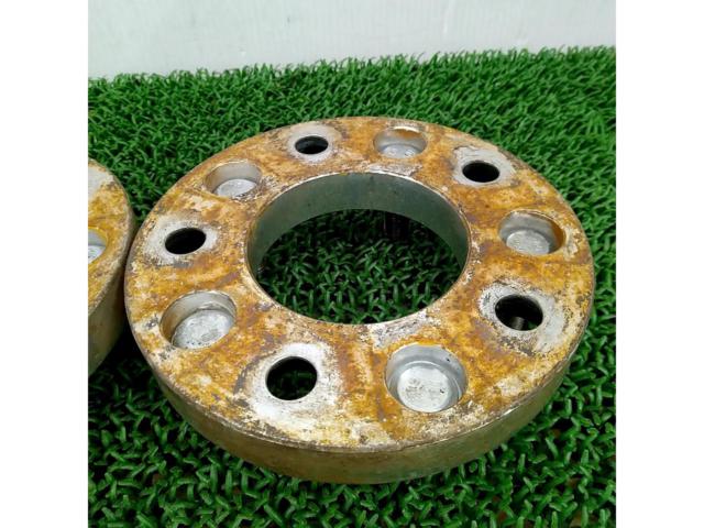 Unknown Manufacturer
Wide tread spacer