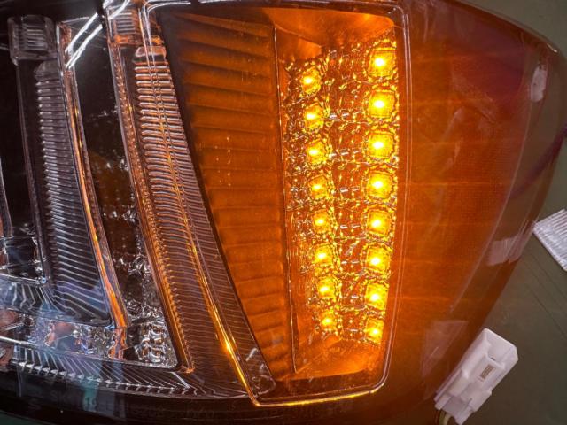 SONAR LEDスモークテールランプ 4分割