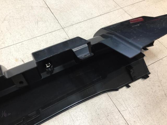 新型 デリカD5/後期/純正/CV1W/リアバンパーセンター