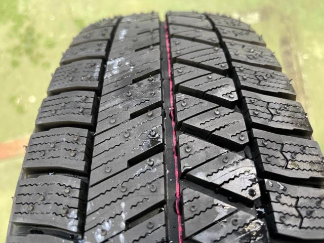 YellowHat   S  + BRIDGESTONE(ブリヂストン) BLIZZAK VRX3  4本セット