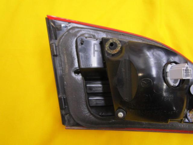 MAZDA
Premacy / CW system
Genuine taillight (driver's side only)
