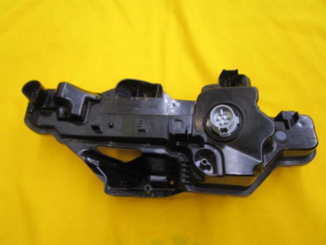 MAZDA
MX-30
Genuine front turn signal lamp (passenger side only)