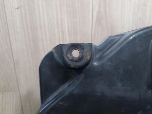 Mazda
RX-7 genuine
Intake duct