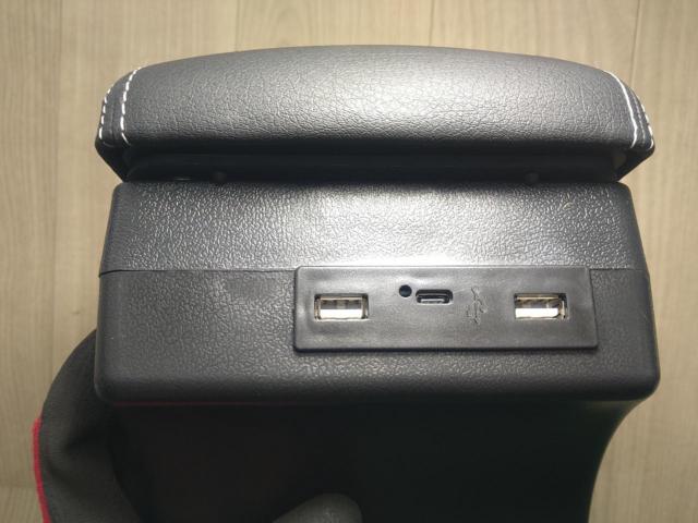 メーカ不明 フィアット500 センターコンソール(肘掛け)
