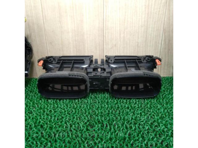 トヨタ 150系プラド後期純正エアコンルーバー