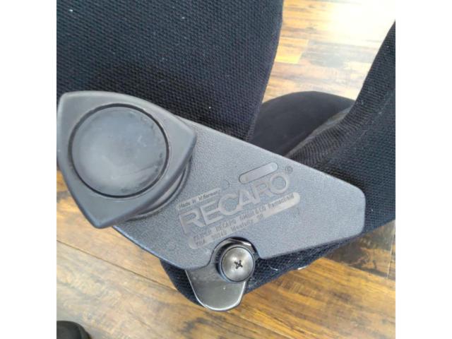Z32 with all original options?!
RECARO
SR-2
Le Mans color