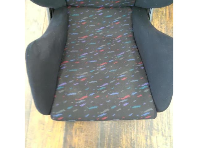 Z32 with all original options?!
RECARO
SR-2
Le Mans color