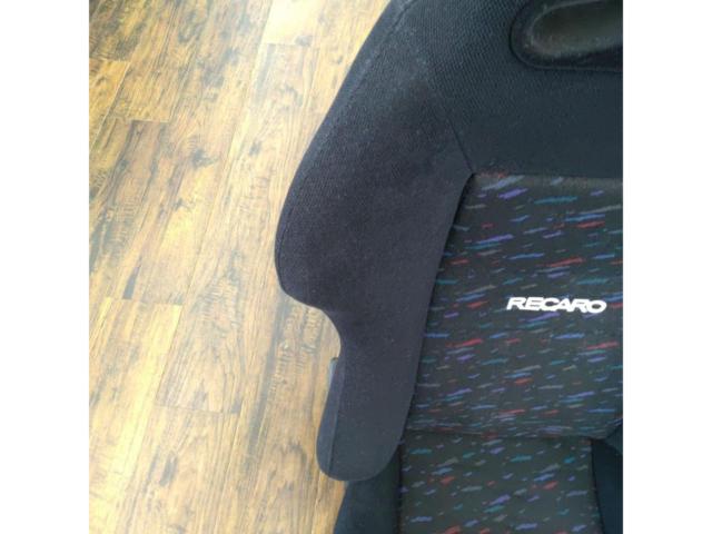 Z32 with all original options?!
RECARO
SR-2
Le Mans color