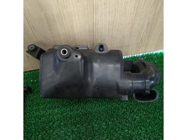 TOYOTA (Toyota)
Aqua
10 system
Genuine air cleaner box