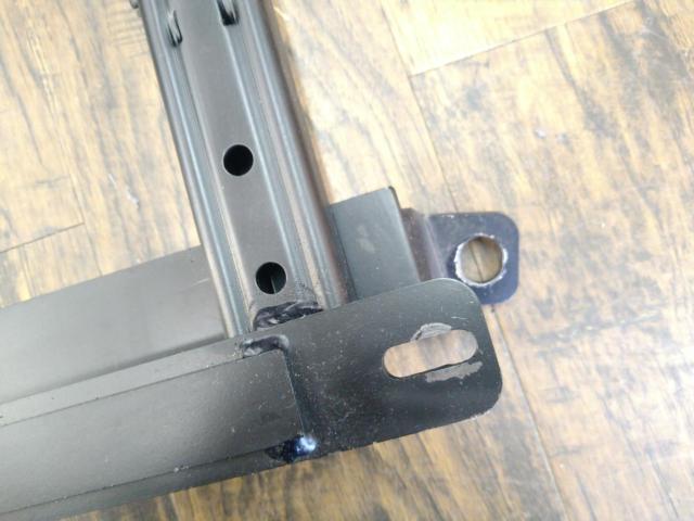 RECARO new standard
Kawai Works
NV350
Caravan
Bottom stop seat rail
Driver side