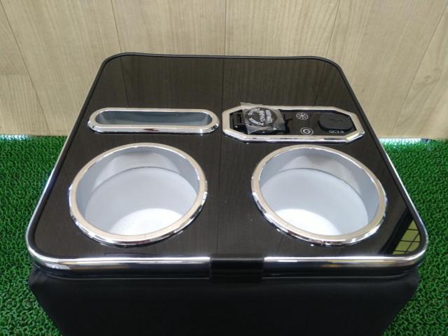 Wakealli maker unknown
General-purpose type
Center console
Box