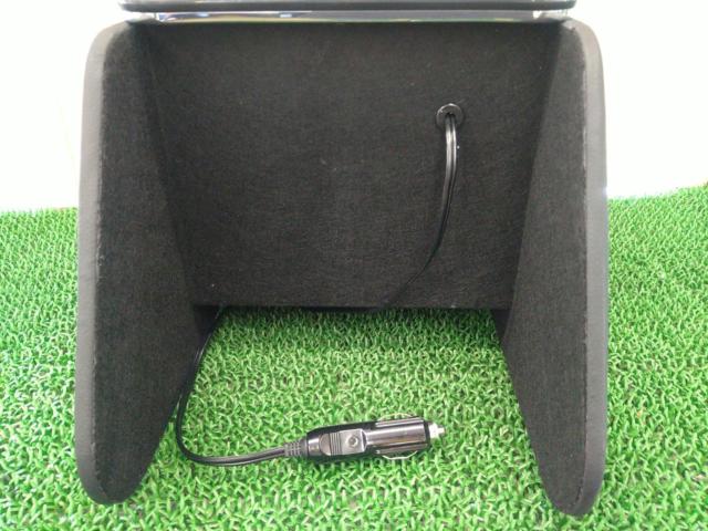 Wakealli maker unknown
General-purpose type
Center console
Box