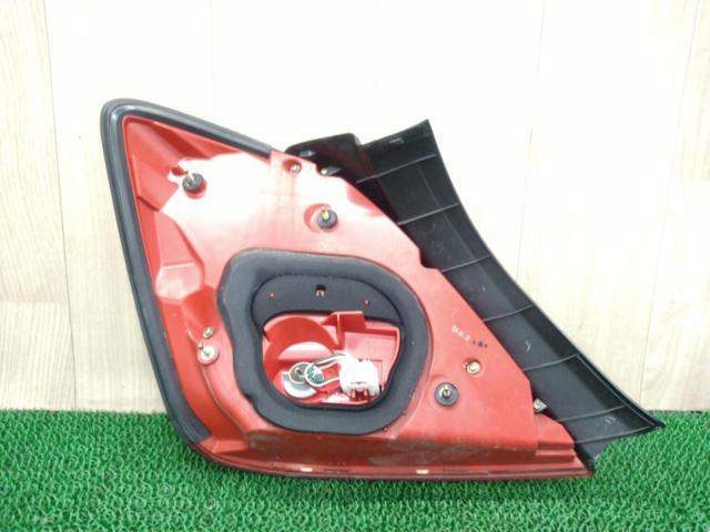TOYOTA (Toyota)
18 series Crown Majesta
Genuine tail lens
Driver's side only