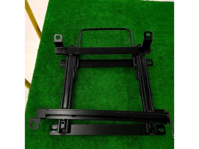 カワイ製作所 シートレール D019R エッセL235/245