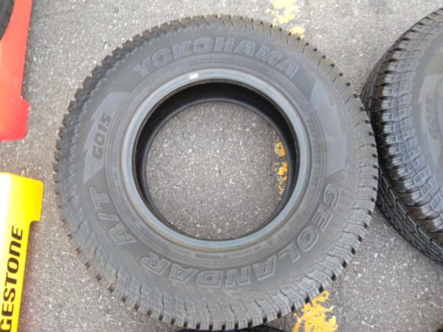 YOKOHAMA GEOLANDAR A/T G015 225/80R15