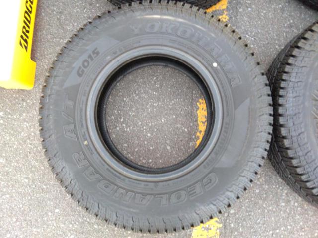 YOKOHAMA GEOLANDAR A/T G015 225/80R15