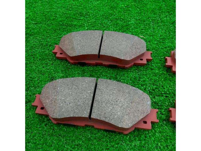 Toyota genuine TRD brake pads
PTR09-52110