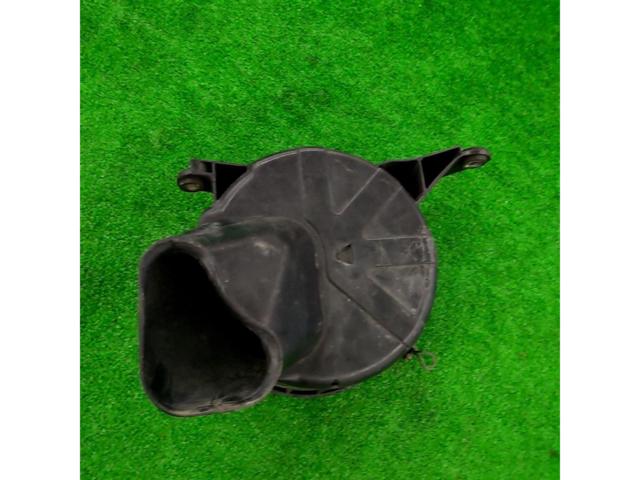 【トヨタ純正】エアクリーナーボックス