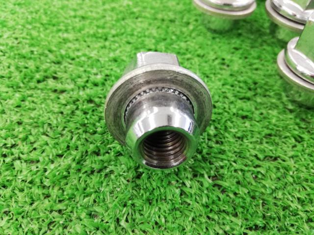 トヨタ純正ナット M12 20個