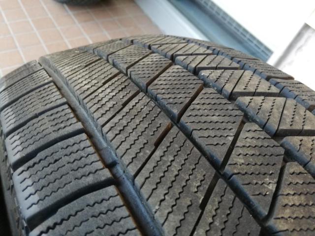 BRIDGESTONE BLIZZAK
VRX3
205 / 60R16