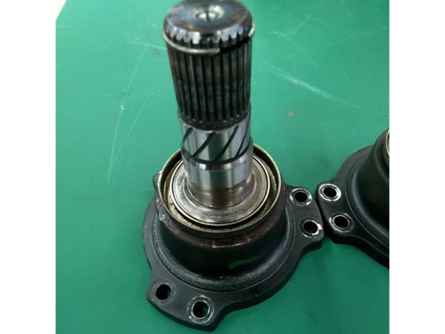 For overhaul!!
Nissan genuine 6-hole differential side flange, 30 threads.
S13 / S14 / S15
R32 / R33 etc