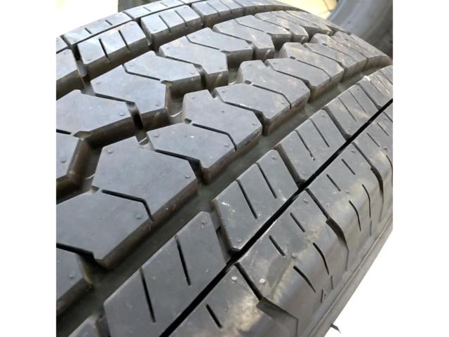 TOYO
DELVEX
V-03e
195 / 80R15
107 / 105N
LT
Two
