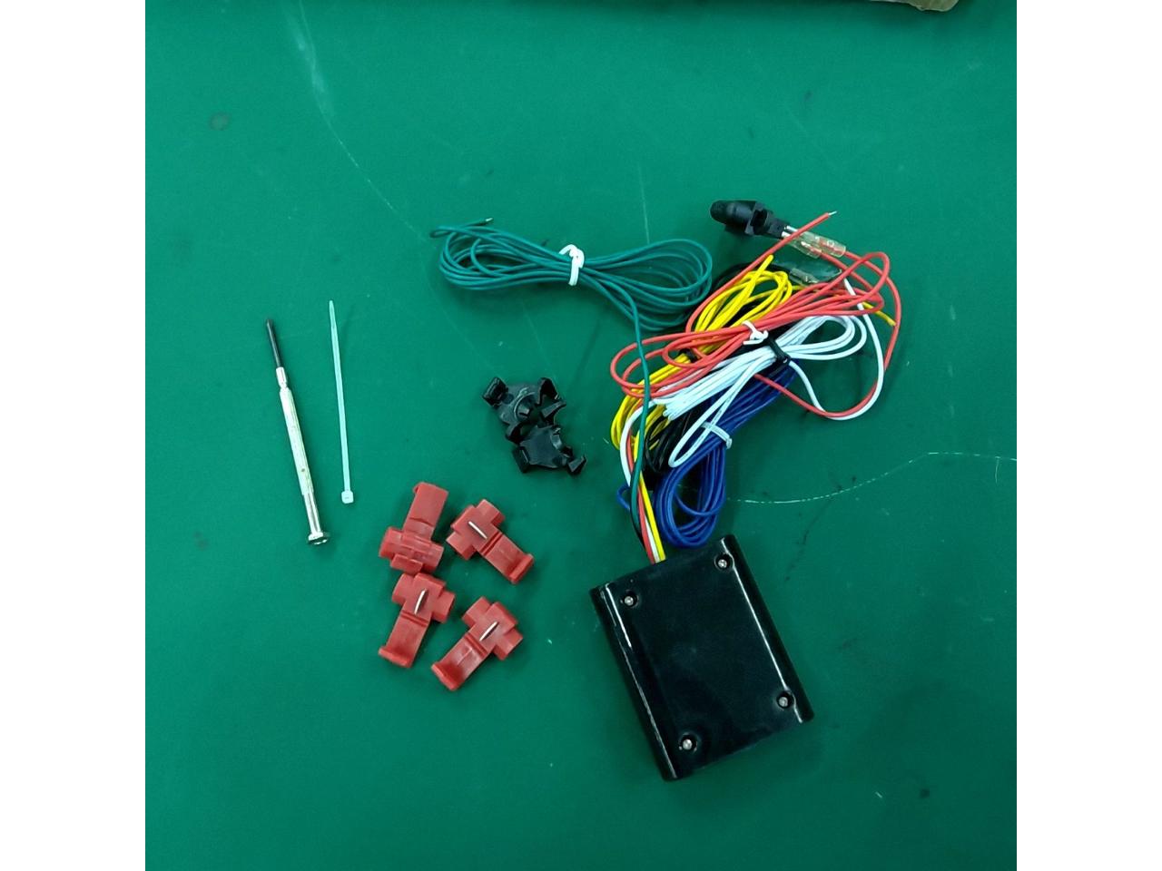 Wake Ali Maker Humay
Winker Position Kit