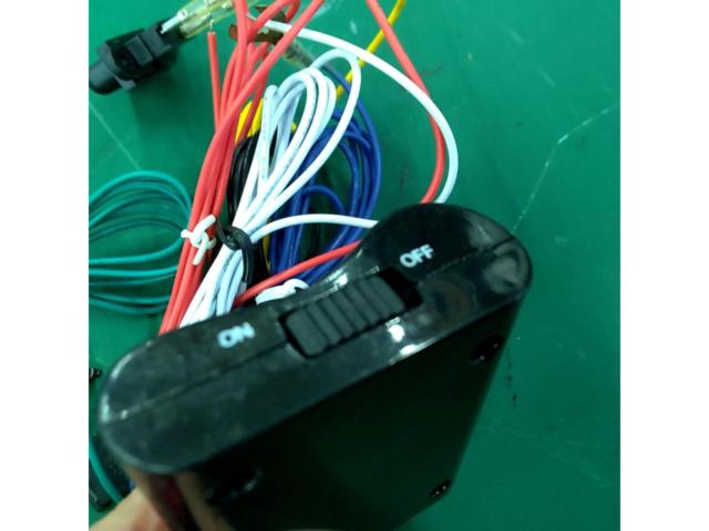 Wake Ali Maker Humay
Winker Position Kit