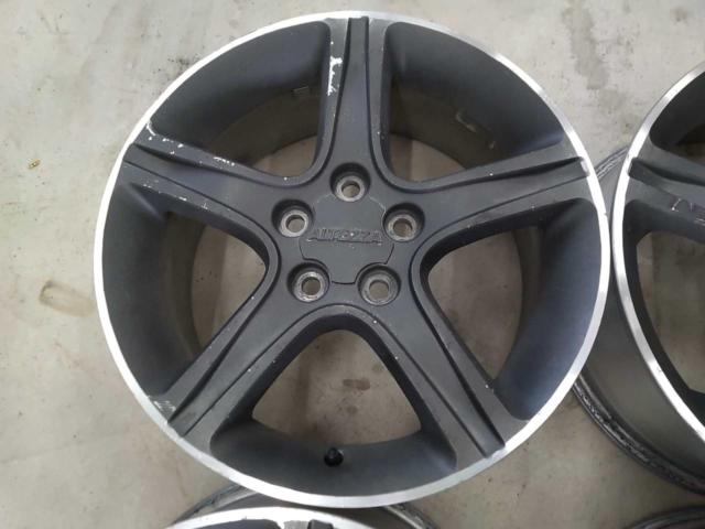 Toyota genuine
Altezza original wheel