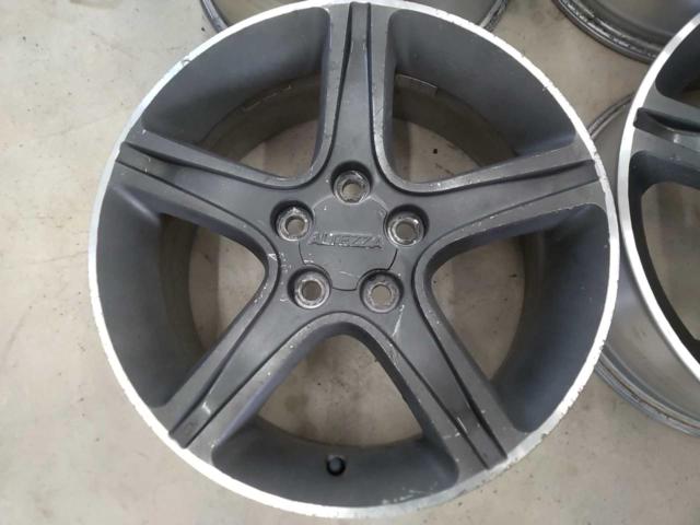 Toyota genuine
Altezza original wheel