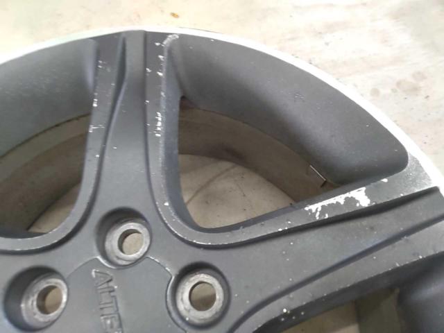 Toyota genuine
Altezza original wheel