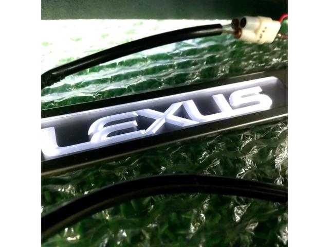 メーカーフメイ LEXUS ステンレススカッフプレート イルミ:ホワイト