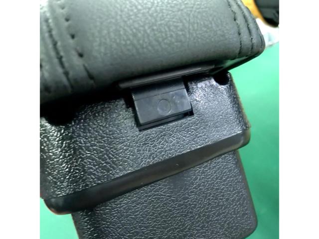 メーカーフメイジムニー/JB64W アームレストコンソール