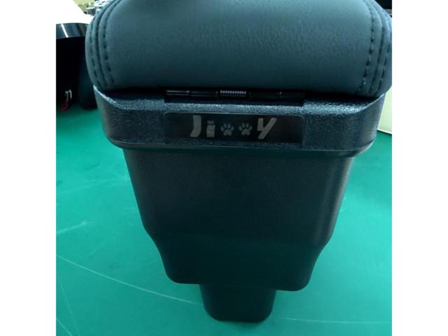 メーカーフメイジムニー/JB64W アームレストコンソール