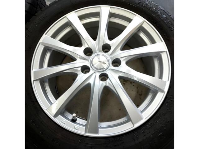 weds(ウェッズ)  ravrion 10本スポーク  + GOODYEAR(グッドイヤー) ICE NAVI7 215/60R17