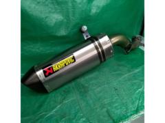 AKRAPOVIC slip-on muffler
VFR1200 (’12)