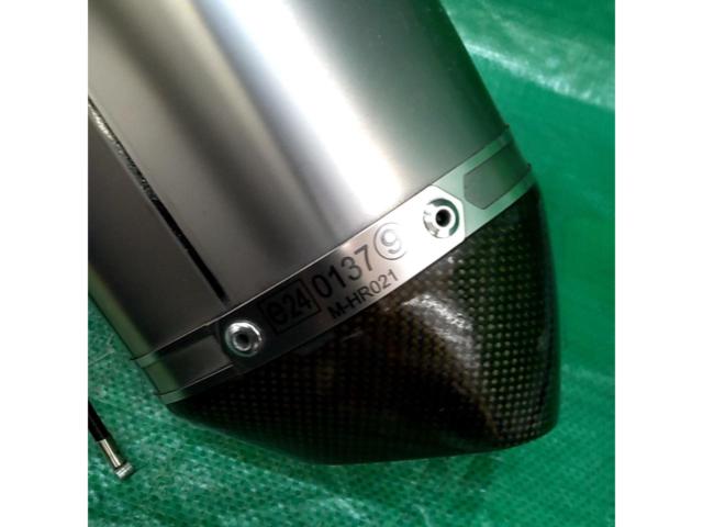 AKRAPOVIC slip-on muffler
VFR1200 (’12)