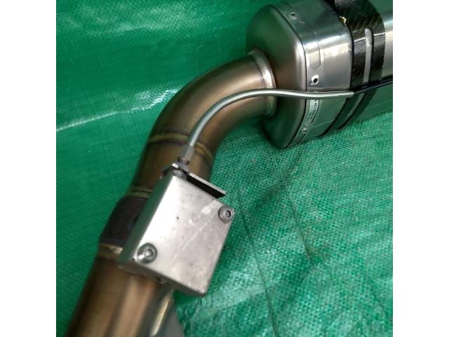 AKRAPOVIC slip-on muffler
VFR1200 (’12)