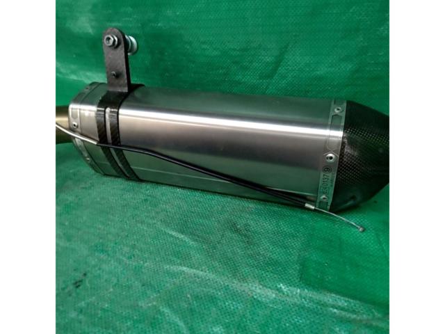 AKRAPOVIC slip-on muffler
VFR1200 (’12)