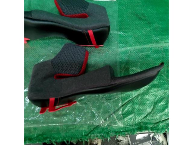 SHOEI Support
Z-8
Cheek pad
Size 35