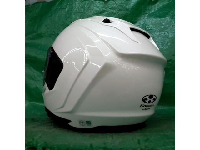 OGK KABUTO
KAMUI-Ⅲ
Pearl White
L size
With mirror shield