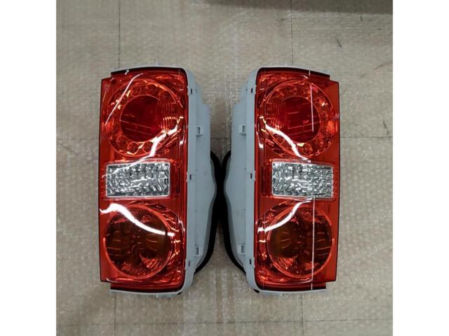 【日産純正】テールレンズ&ガーニッシュ エルグランド/E51